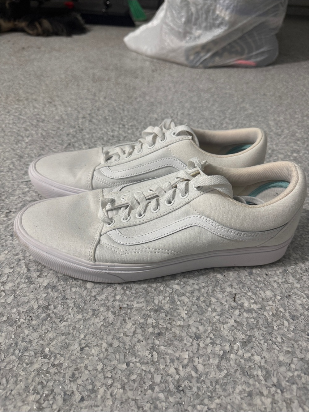 Vans Old Skool Low Top Sneakers in White